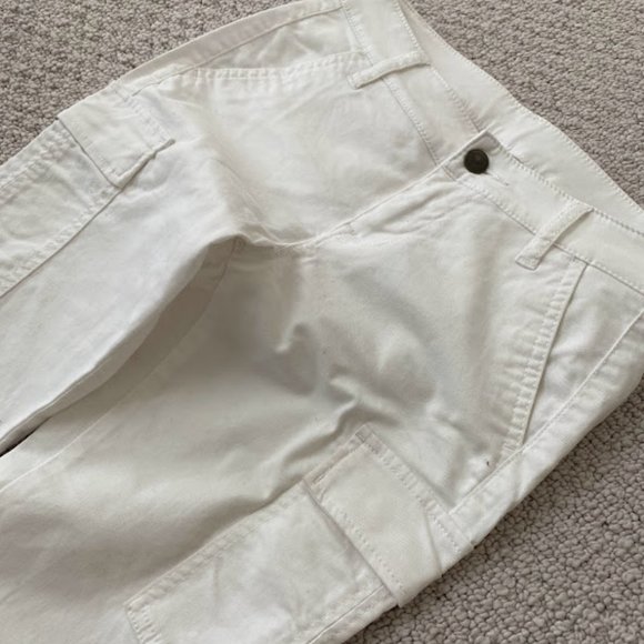 Uniqulo white jeans( lady's) - Picture 4 of 4